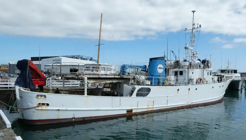 Nave da ricerca in vendita
