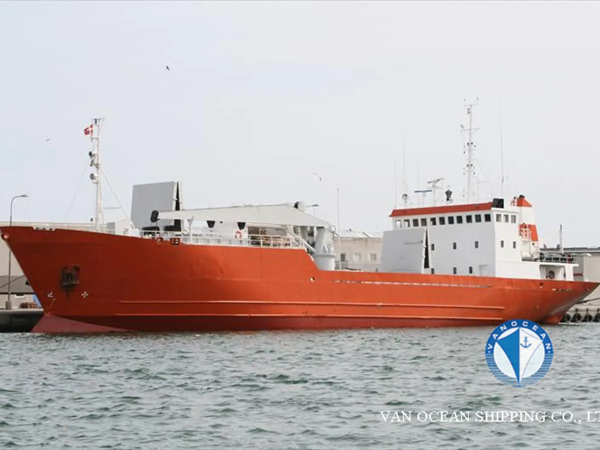 Nave refrigerata in vendita