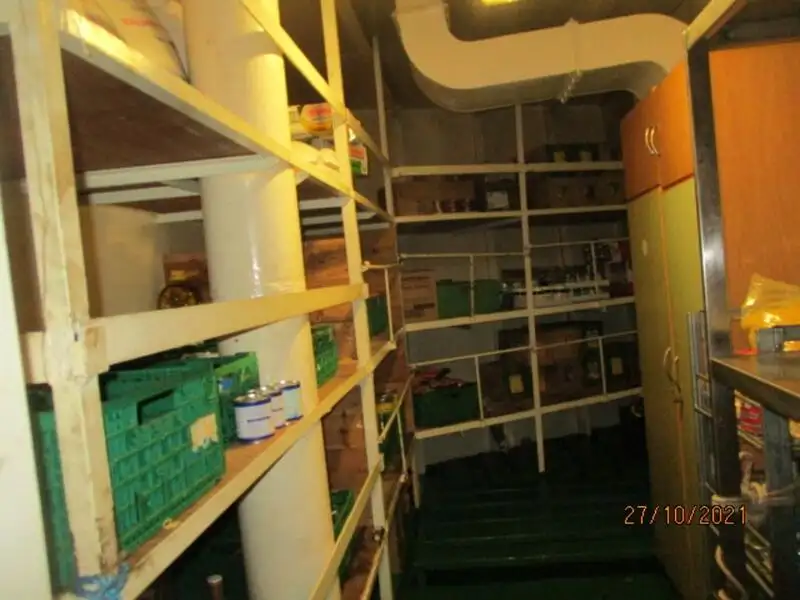 Nave refrigerata in vendita