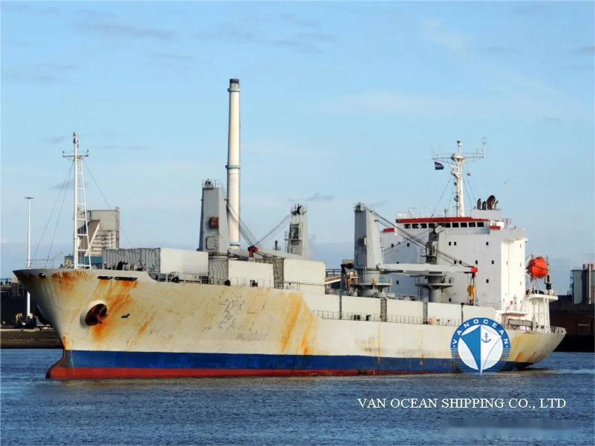 Nave refrigerata in vendita