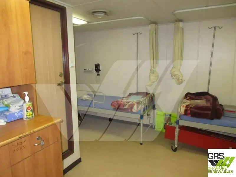 Nave di supporto in vendita