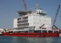 Chiatta adibita ad alloggio in vendita