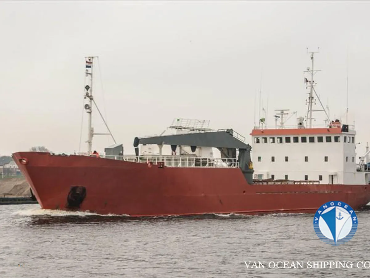 Nave refrigerata in vendita
