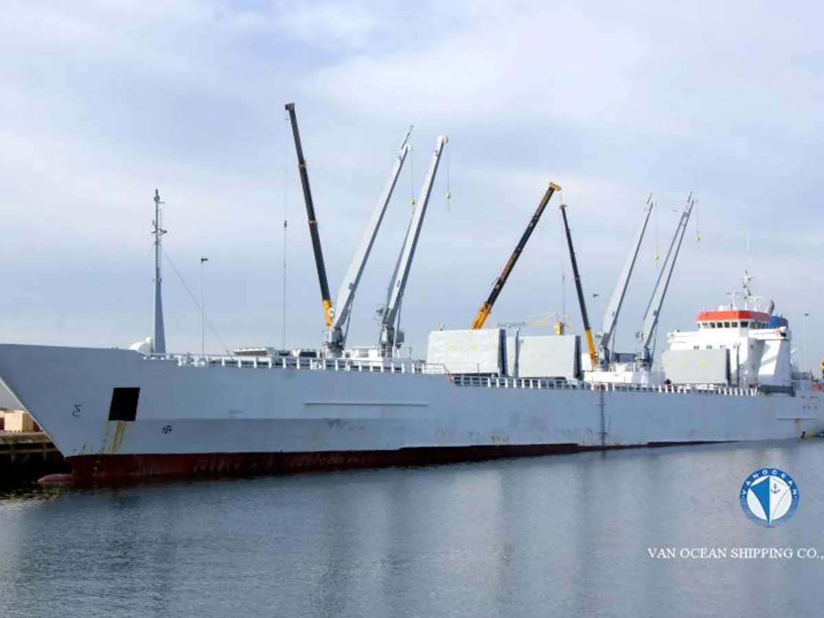 Nave refrigerata in vendita