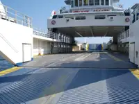 Traghetto in vendita