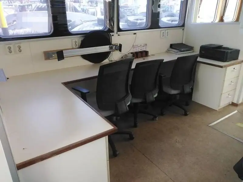 Nave da rilevamento in vendita