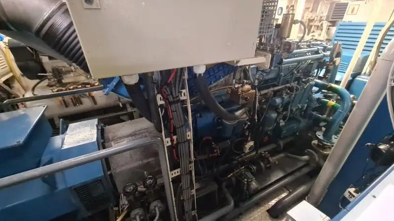 Nave di supporto in vendita