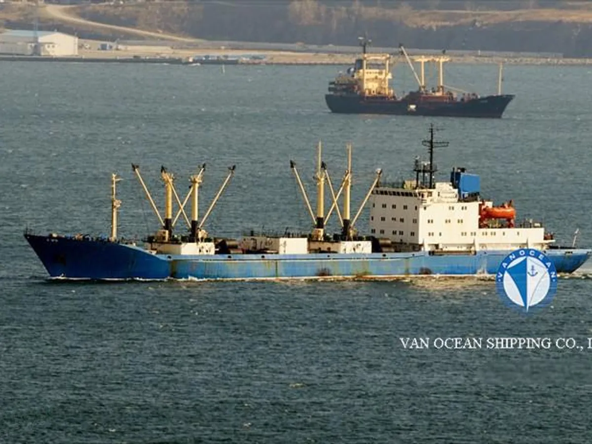 Nave refrigerata in vendita