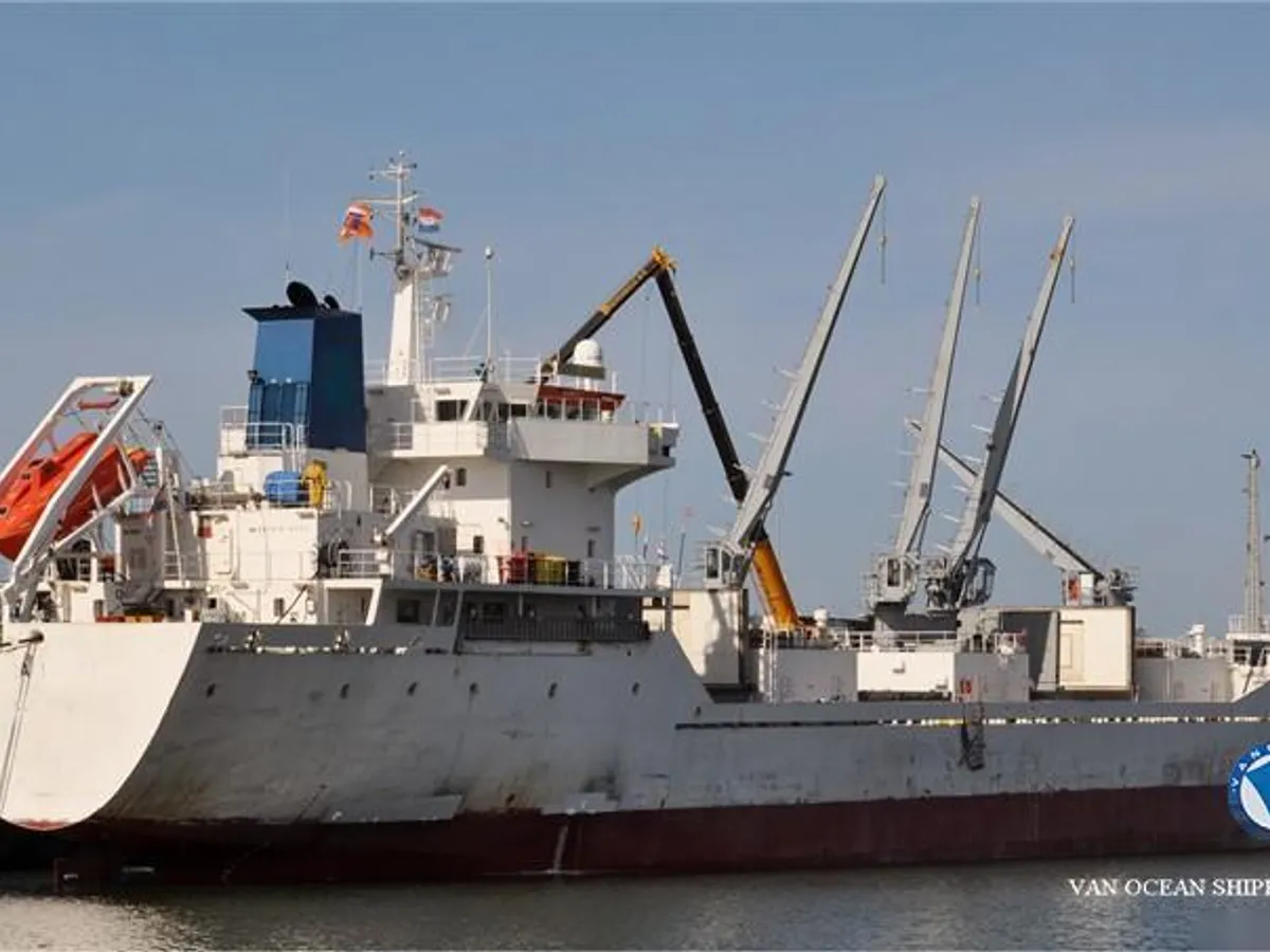 Nave refrigerata in vendita