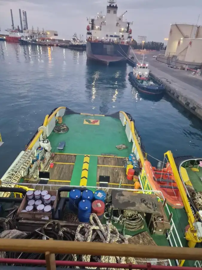 Nave di supporto in vendita