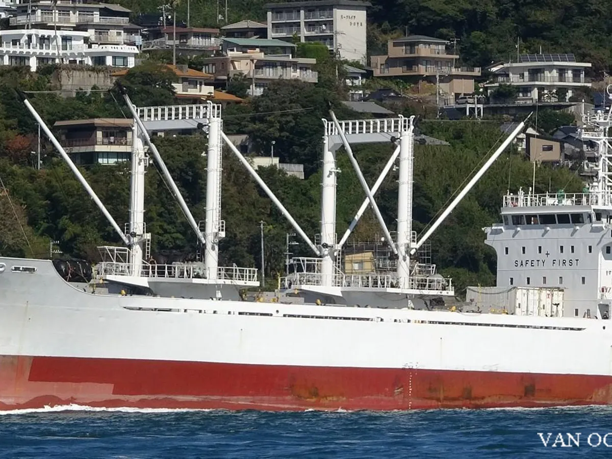 Nave refrigerata in vendita