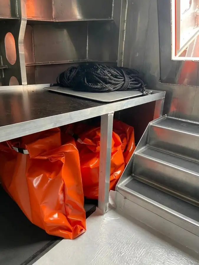 Nave di soccorso in vendita