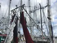 Peschereccio a strascico in vendita