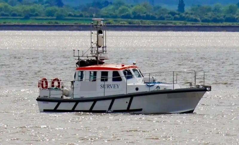 Nave da rilevamento in vendita
