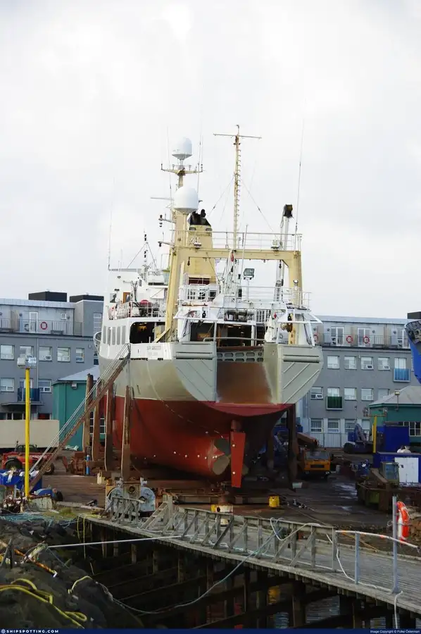 Nave da ricerca in vendita