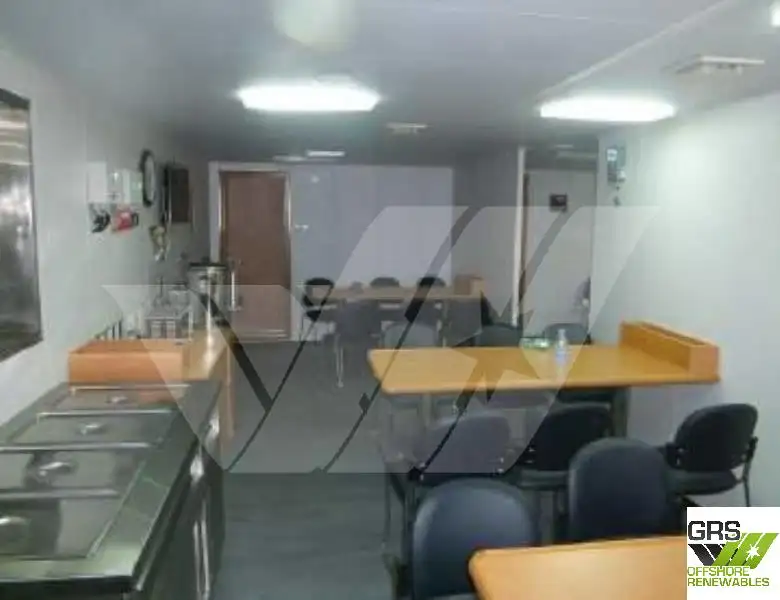 Nave di supporto in vendita