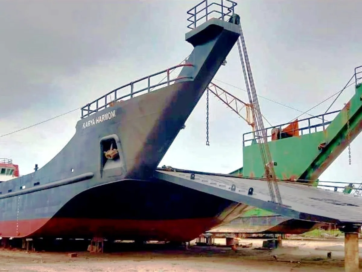 Nave da sbarco, con serbatoi in vendita