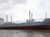 Nave refrigerata in vendita