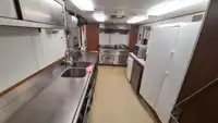 Nave di supporto in vendita