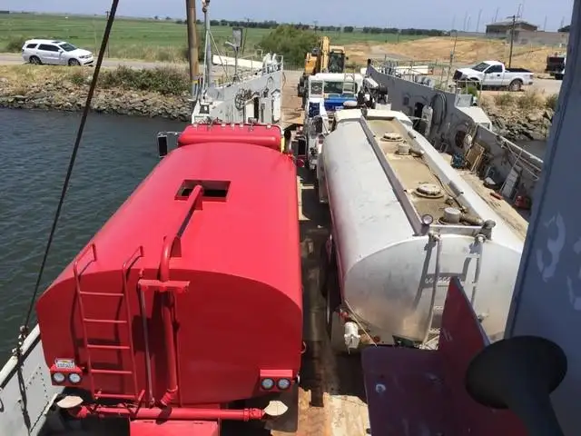 Nave da sbarco, con serbatoi in vendita