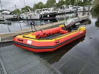 Nave di soccorso in vendita
