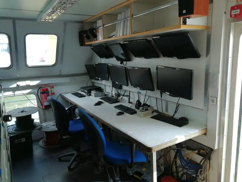 Nave da rilevamento in vendita