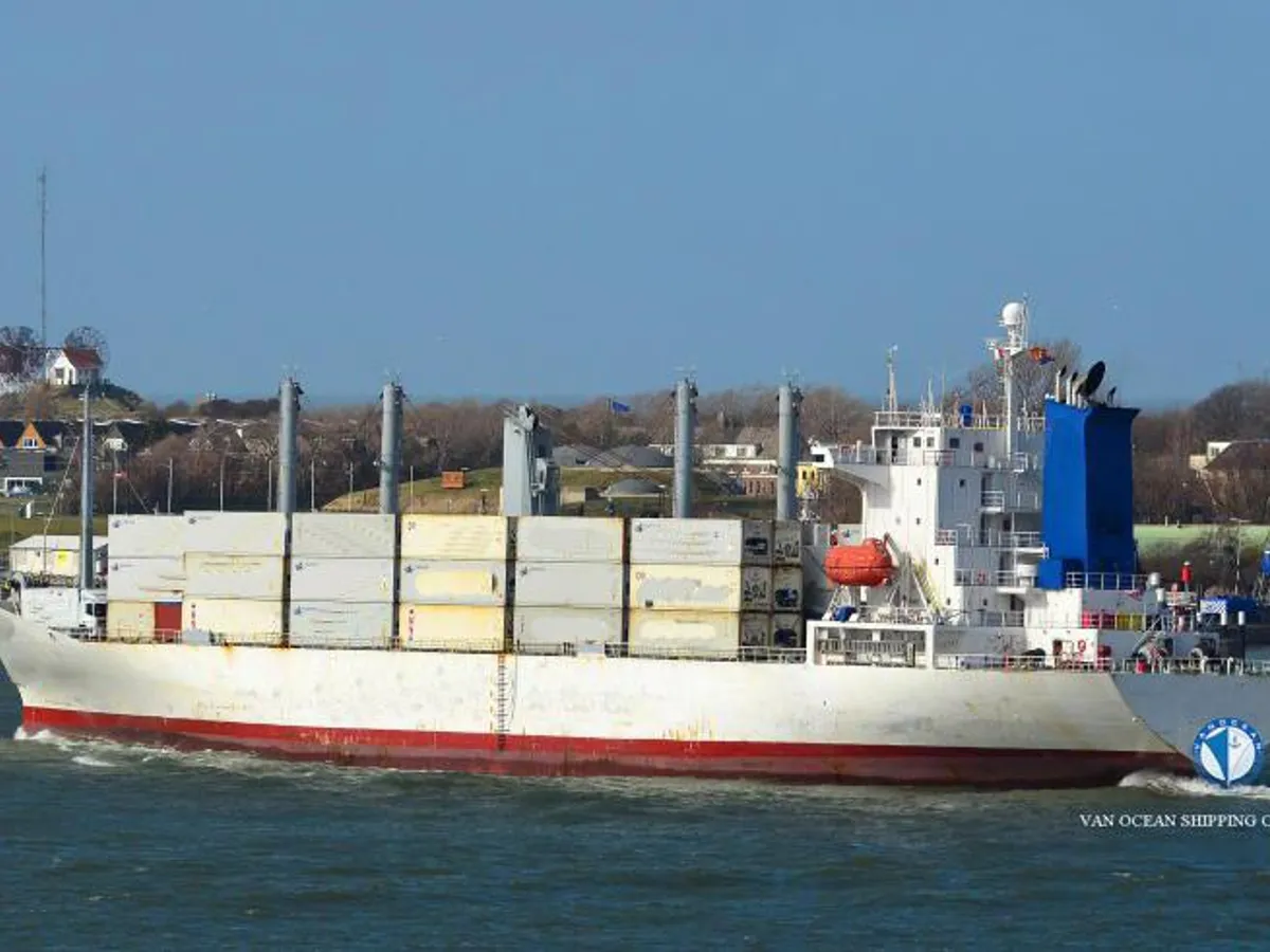 Nave refrigerata in vendita