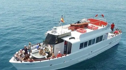 Nave passeggeri in vendita