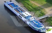 Chiatta adibita ad alloggio in vendita