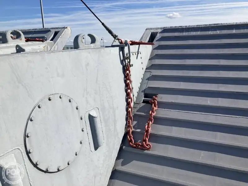 Nave da sbarco, con serbatoi in vendita