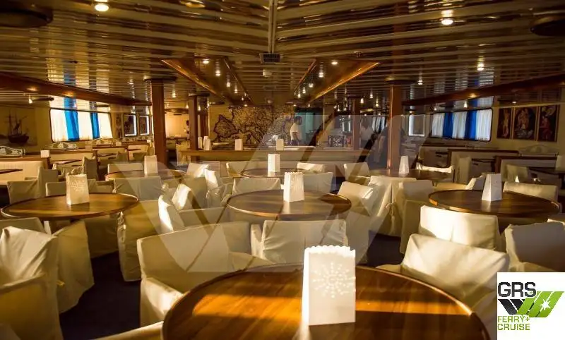 Nave passeggeri in vendita