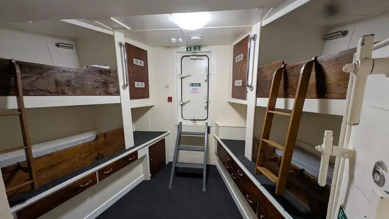 Nave da rilevamento in vendita