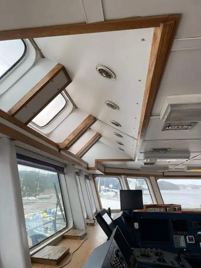 Nave di supporto in vendita
