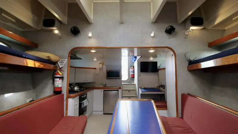 Nave da ricerca in vendita