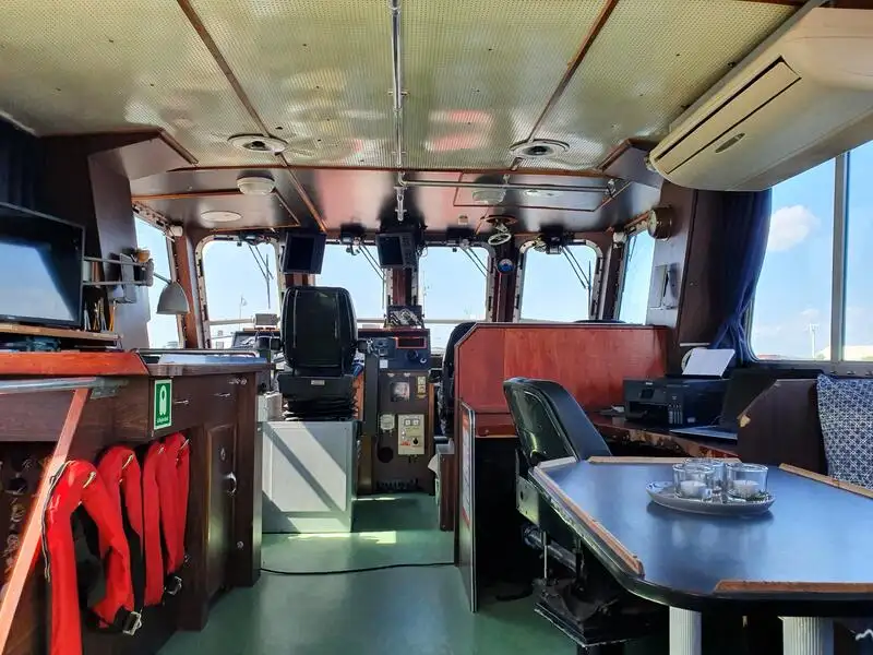Nave da rilevamento in vendita