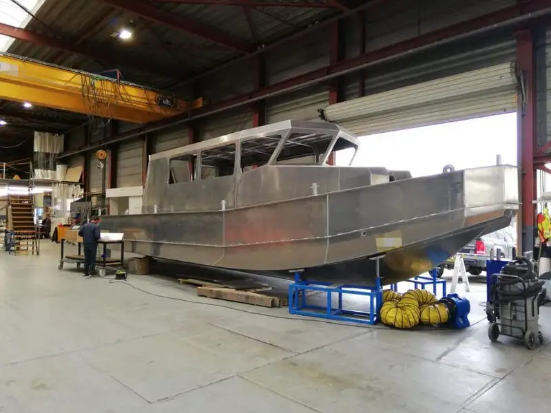 Nave di soccorso in vendita