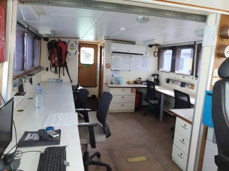 Nave da rilevamento in vendita