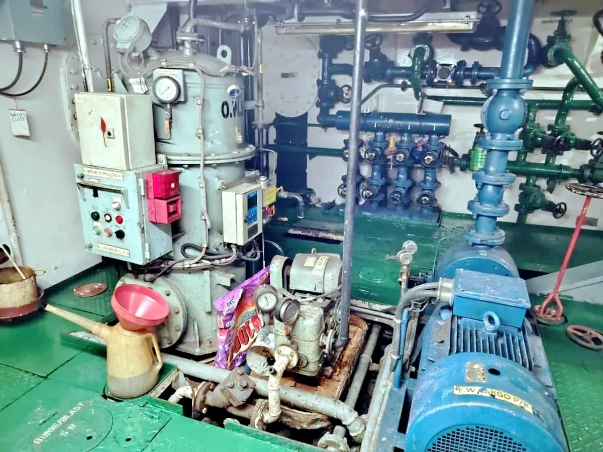 Nave da sbarco, con serbatoi in vendita