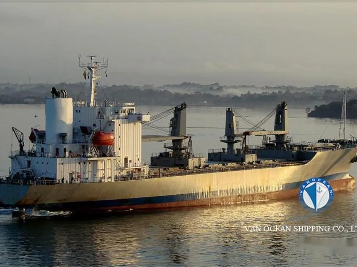 Nave refrigerata in vendita