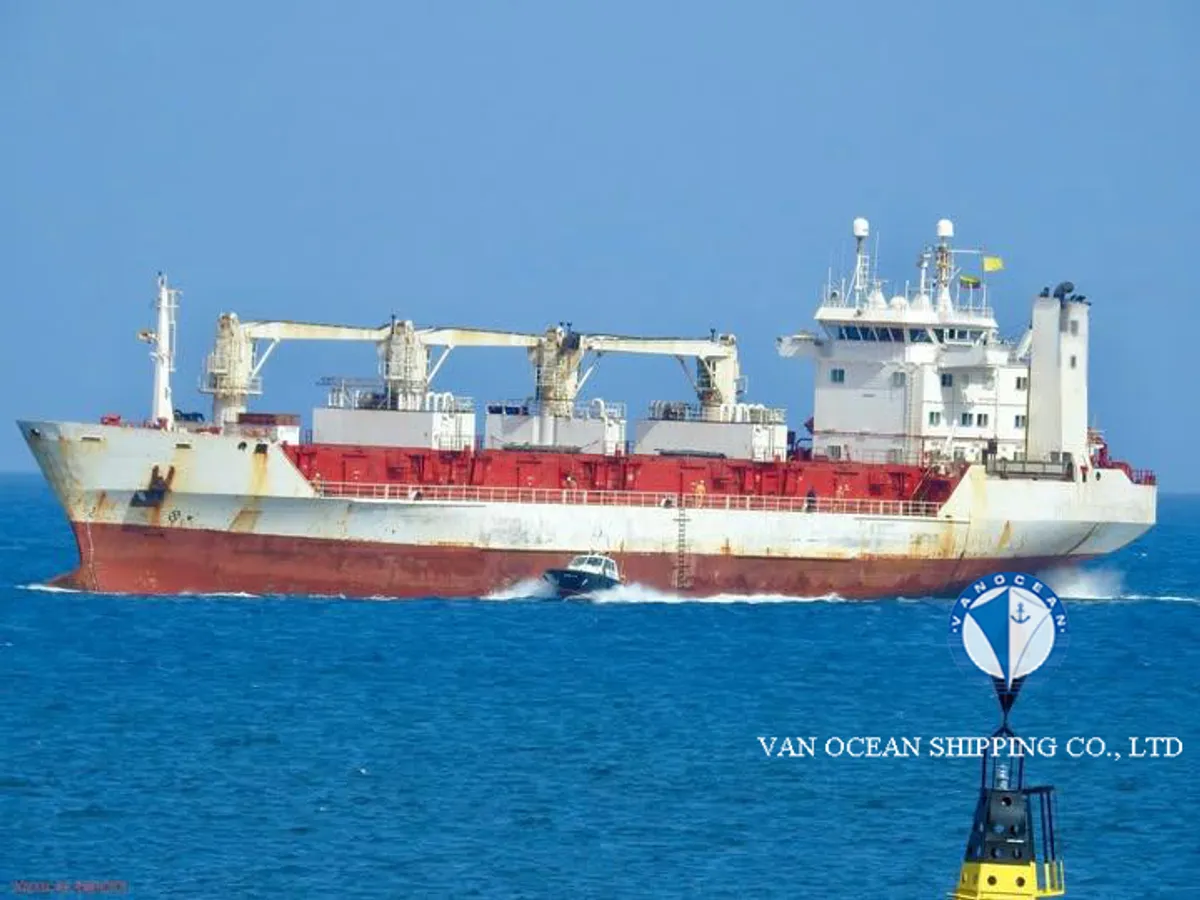 Nave refrigerata in vendita