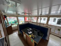 Nave di supporto in vendita
