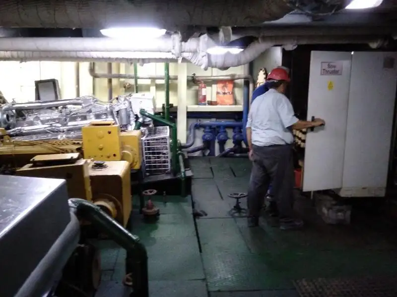 Nave di supporto in vendita