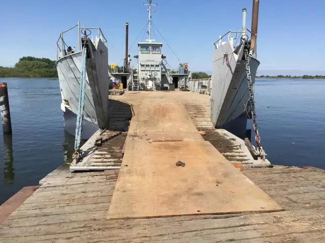 Nave da sbarco, con serbatoi in vendita