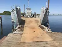 Nave da sbarco, con serbatoi in vendita