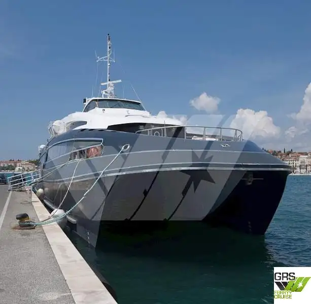 Nave passeggeri in vendita