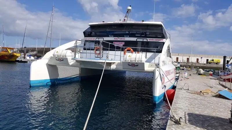 Nave passeggeri in vendita