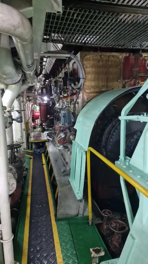 Nave di supporto in vendita