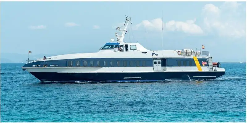 Nave traghetto in vendita