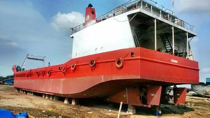 Nave da sbarco, con serbatoi in vendita