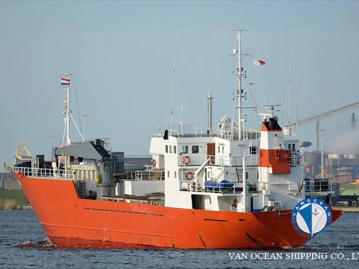 Nave refrigerata in vendita